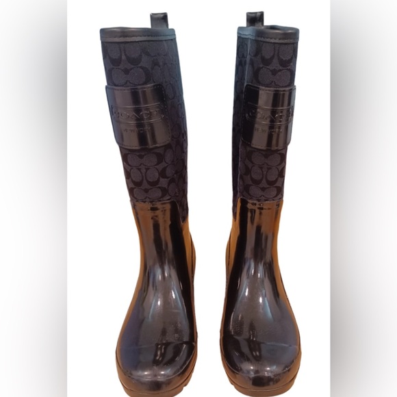 EUC Coach Pearl Rain Boots - Picture 2 of 10